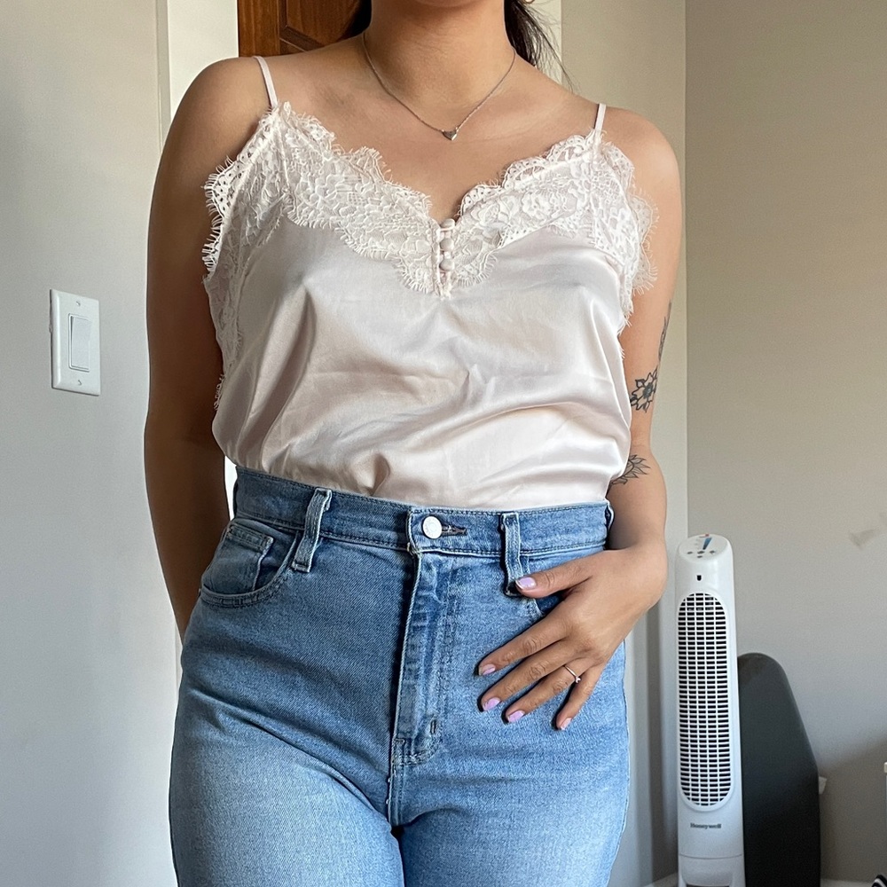 Abercrombie & Fitch Blush Pink Lace Trim Cami with adjustable straps